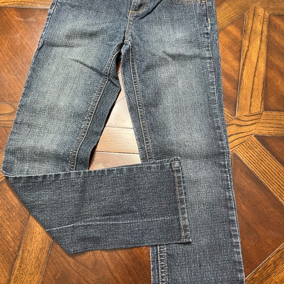 SIX PAIRS OF GIRLS JEANS. Size 10 - Picture 11 of 13
